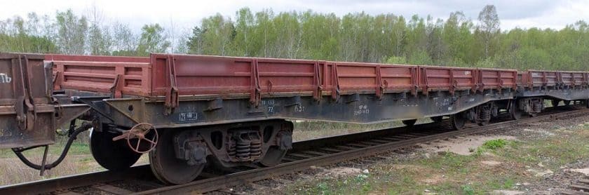 Преимущества перевозки грузов на универсальных ЖД платформах